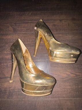 Fahrenheit Metallic Gold Platform High Heels